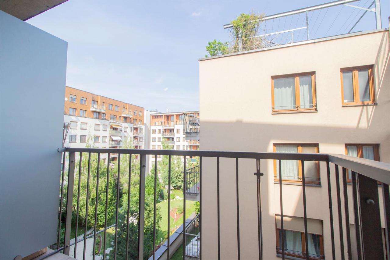 Corvin Modern Studio With Ac, Parking Leilighet Budapest Eksteriør bilde