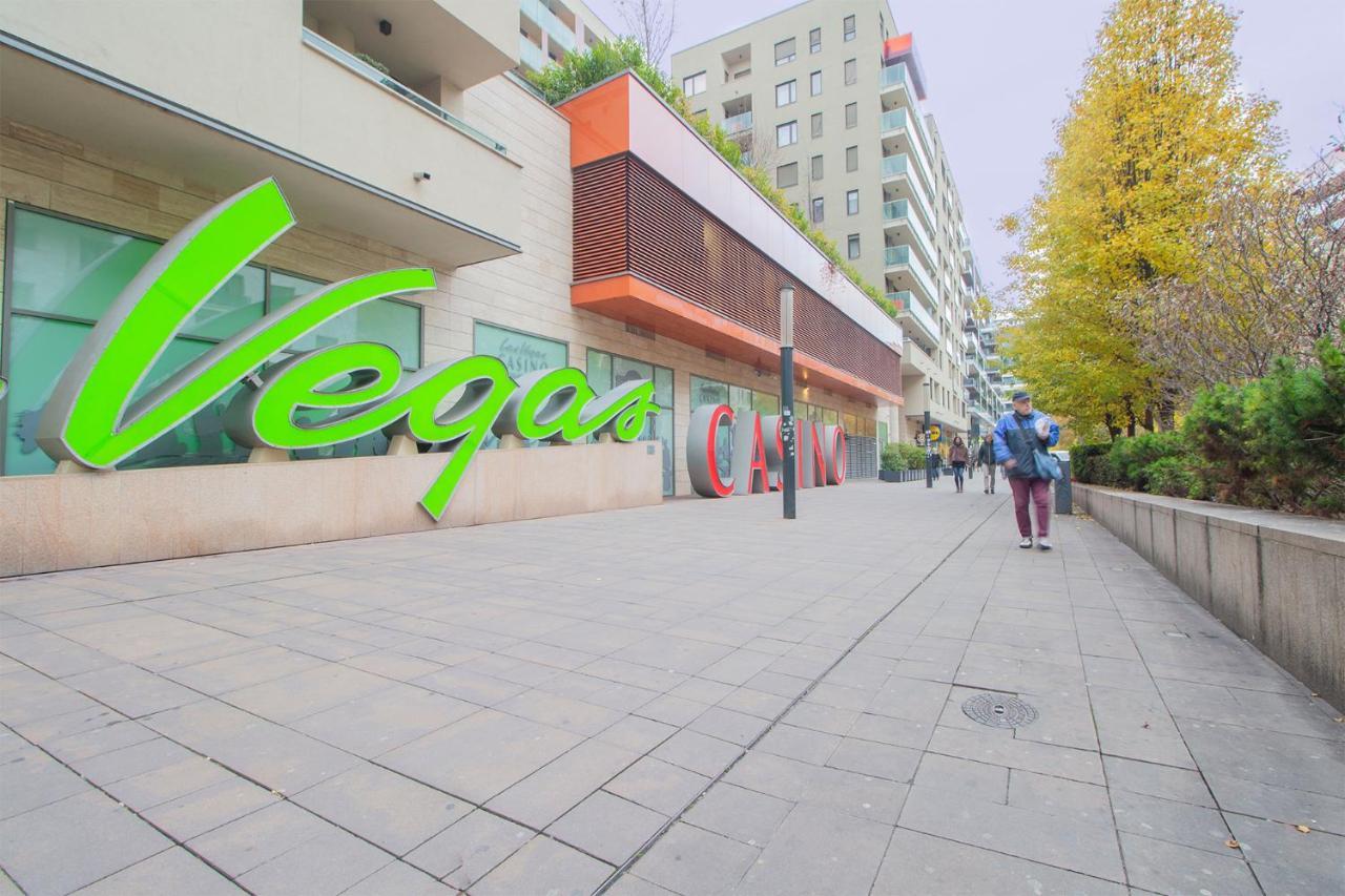 Corvin Modern Studio With Ac, Parking Leilighet Budapest Eksteriør bilde